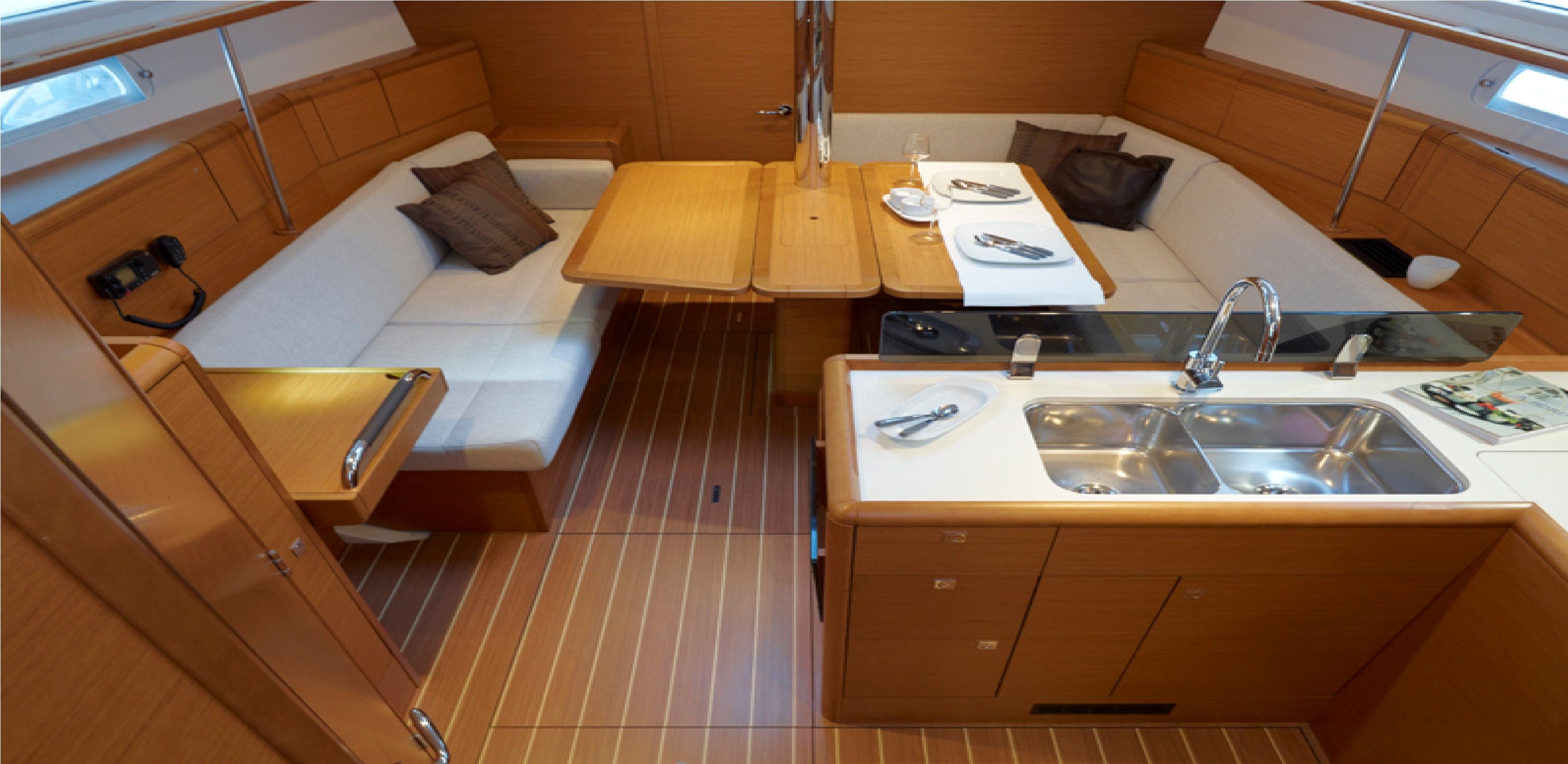 Sun Odyssey 379 Innenansicht