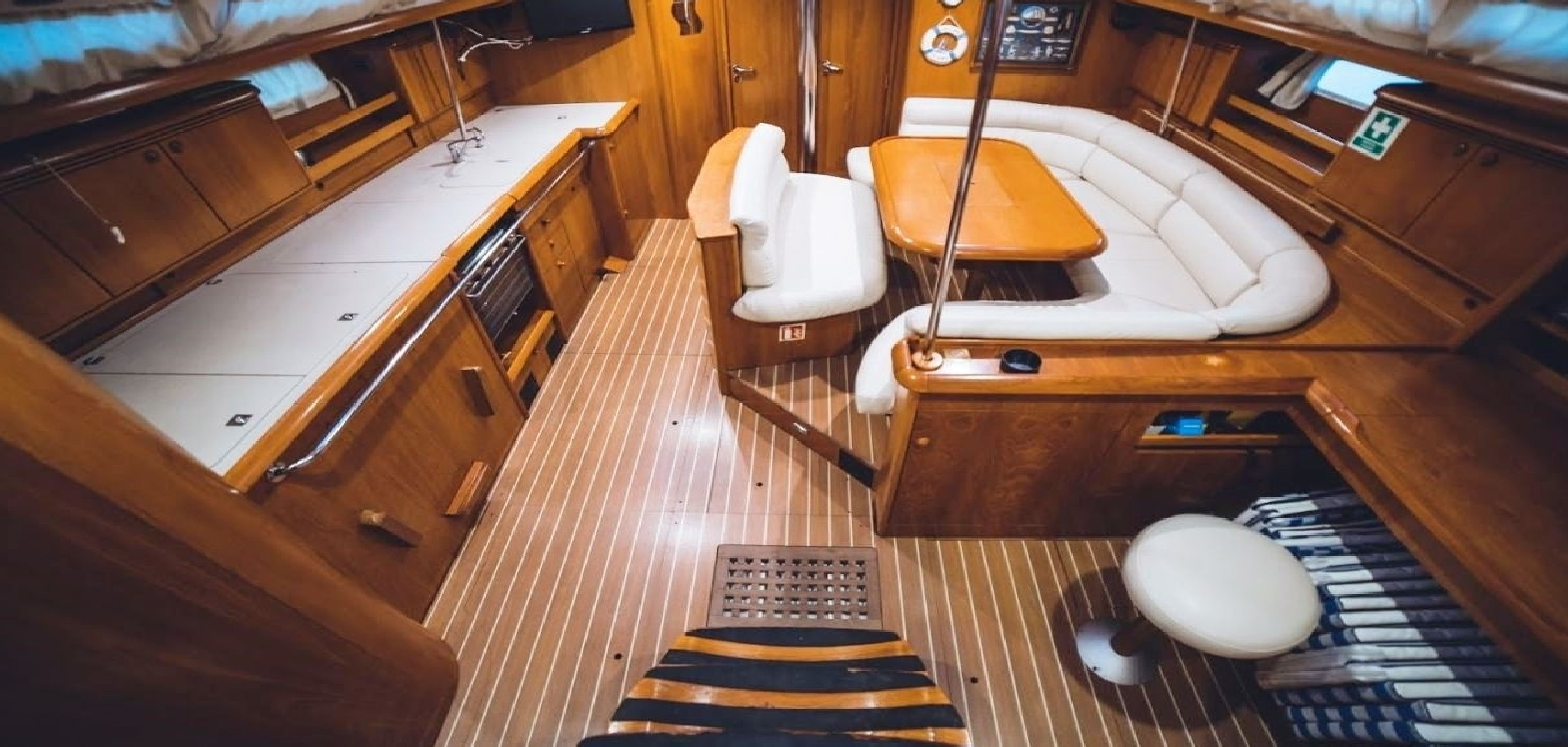 Sun Odyssey 49 Innenansicht