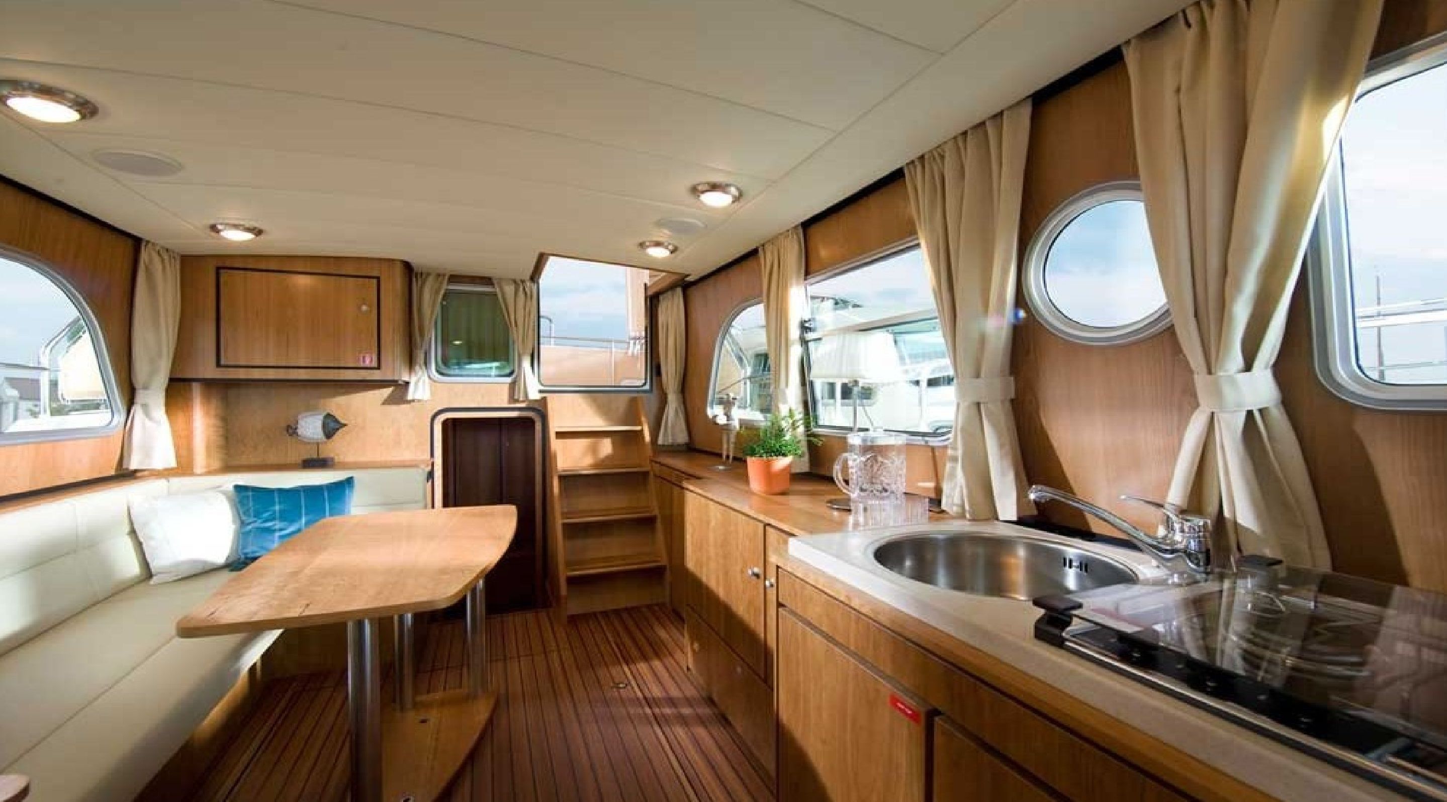 Linssen Grand Sturdy 34.9 Sedan ----