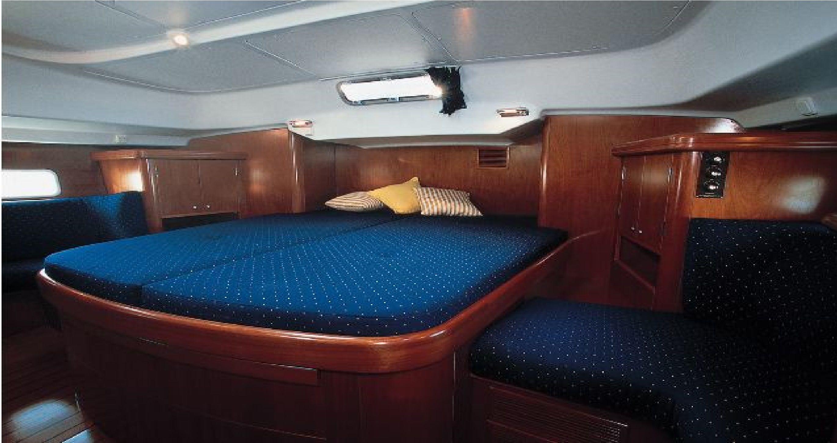 Sun Odyssey 42 CC Innenansicht