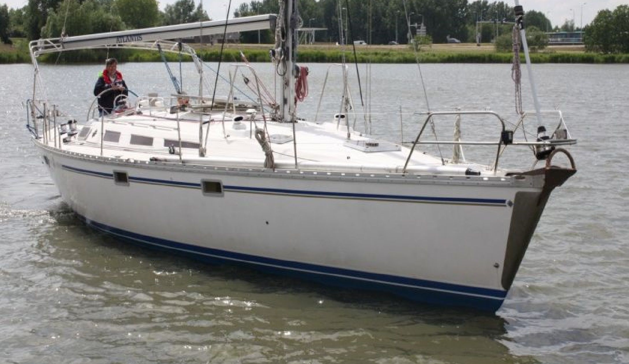 Sun Odyssey 44 Außenansicht