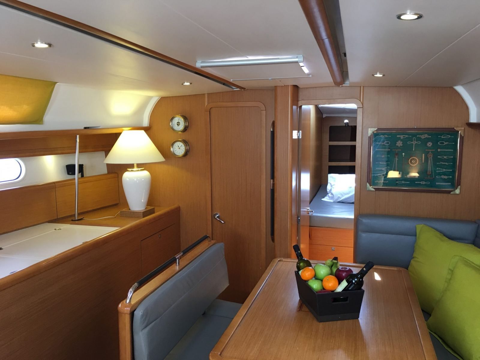 Sun Odyssey 44i Innenansicht
