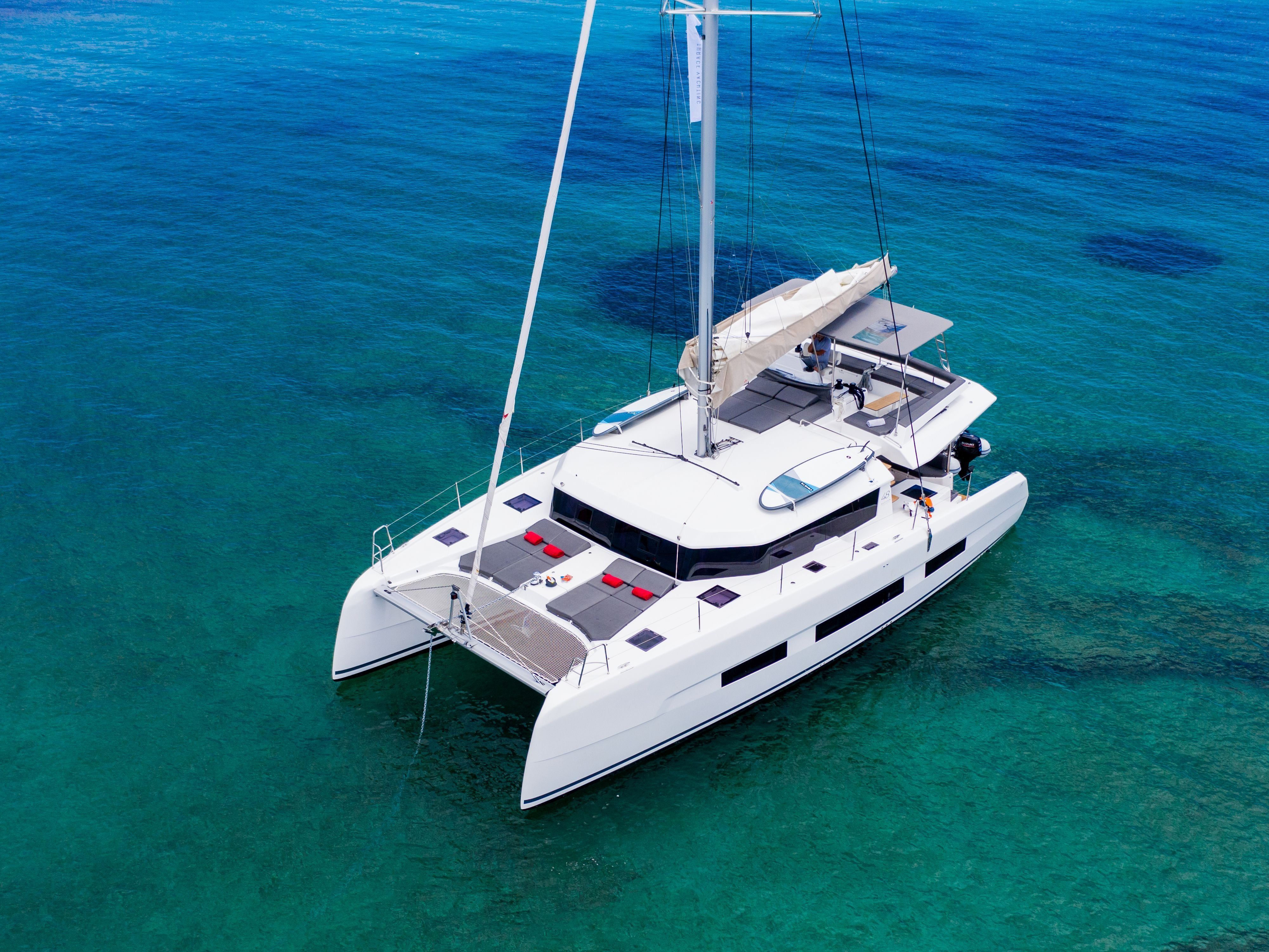 Dufour 48 Catamaran - 4 + 2 cab.