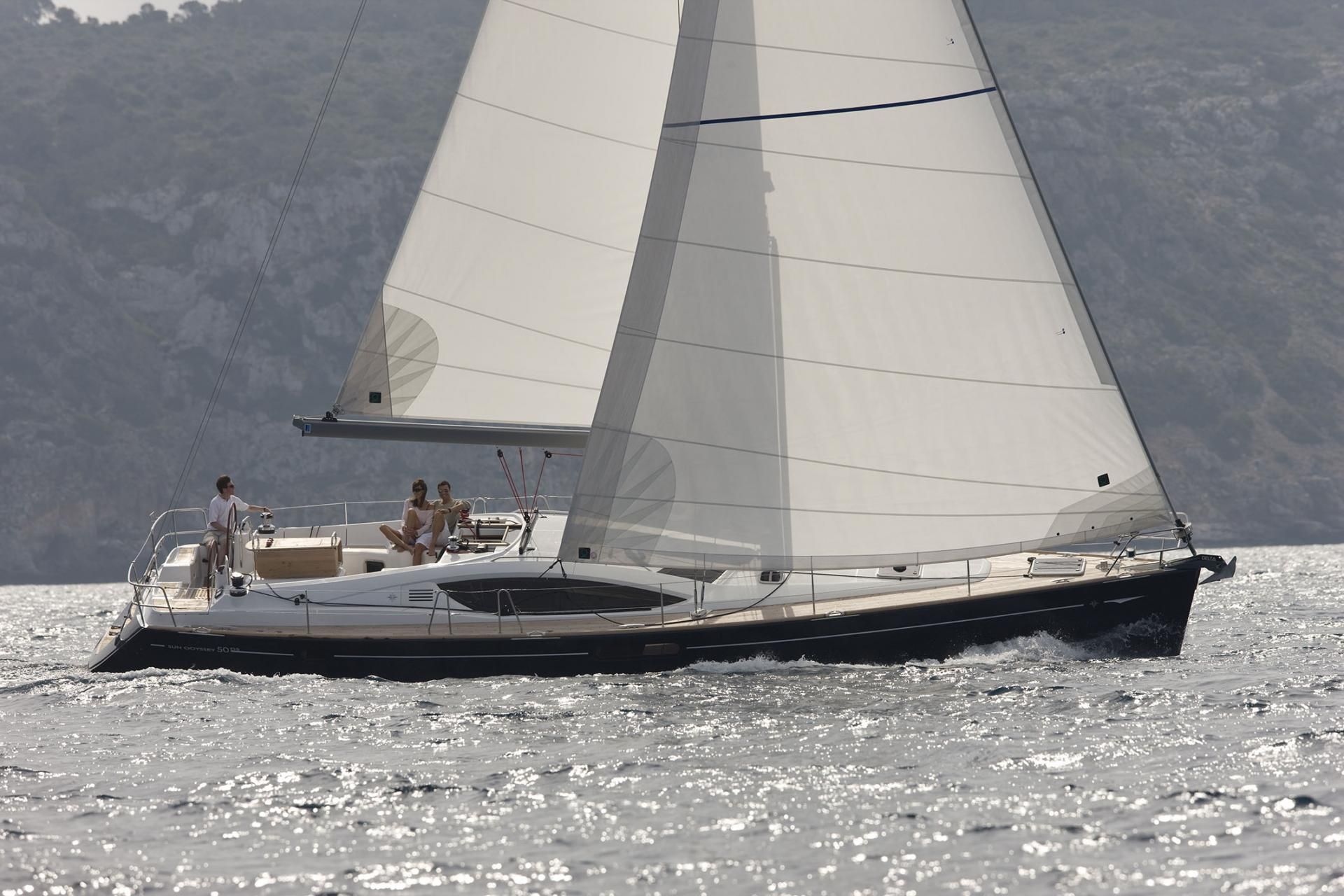 Sun Odyssey 50 DS Außenansicht