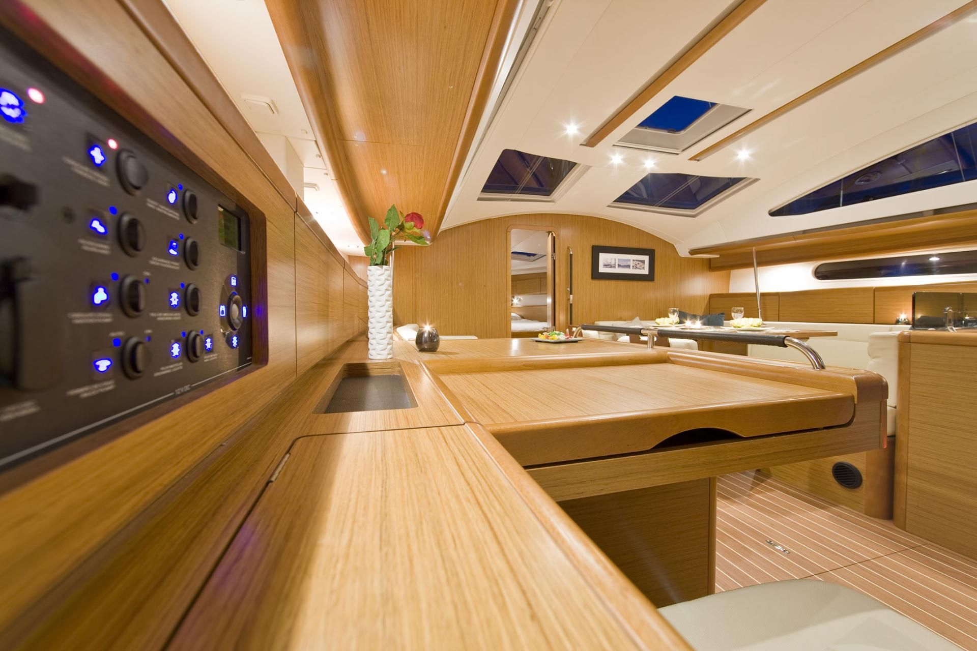 Sun Odyssey 50 DS Innenansicht