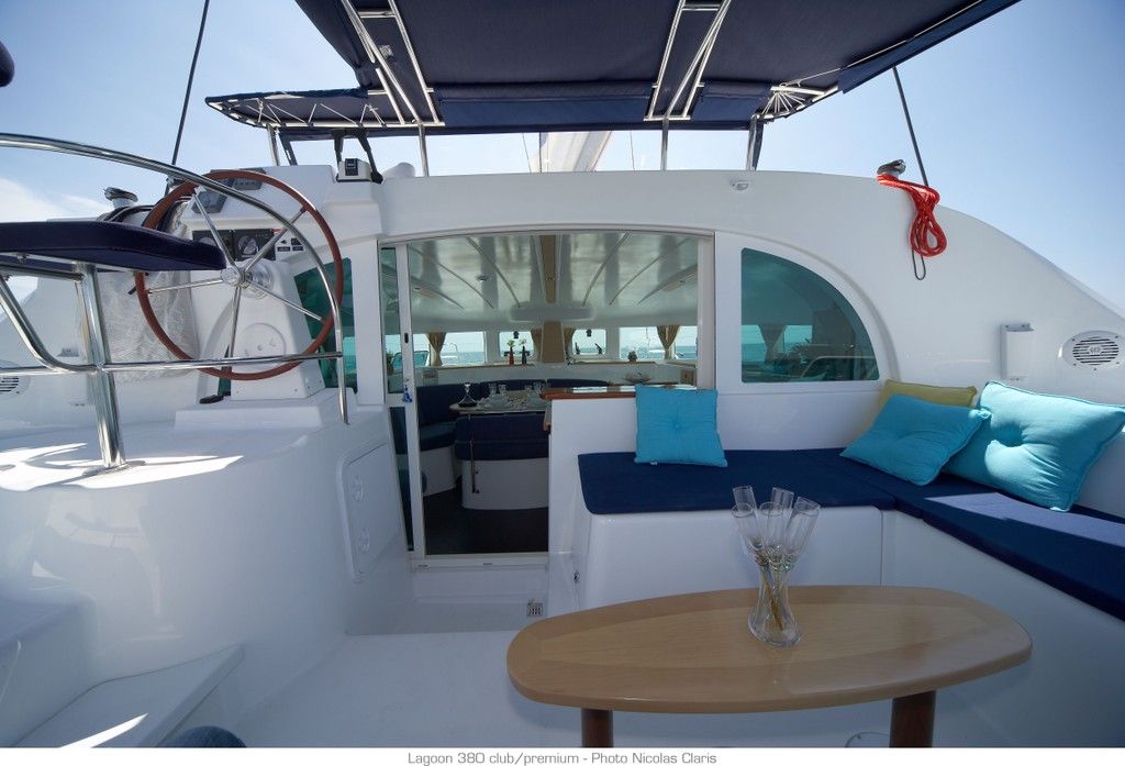 Lagoon 380 S2 Außenansicht