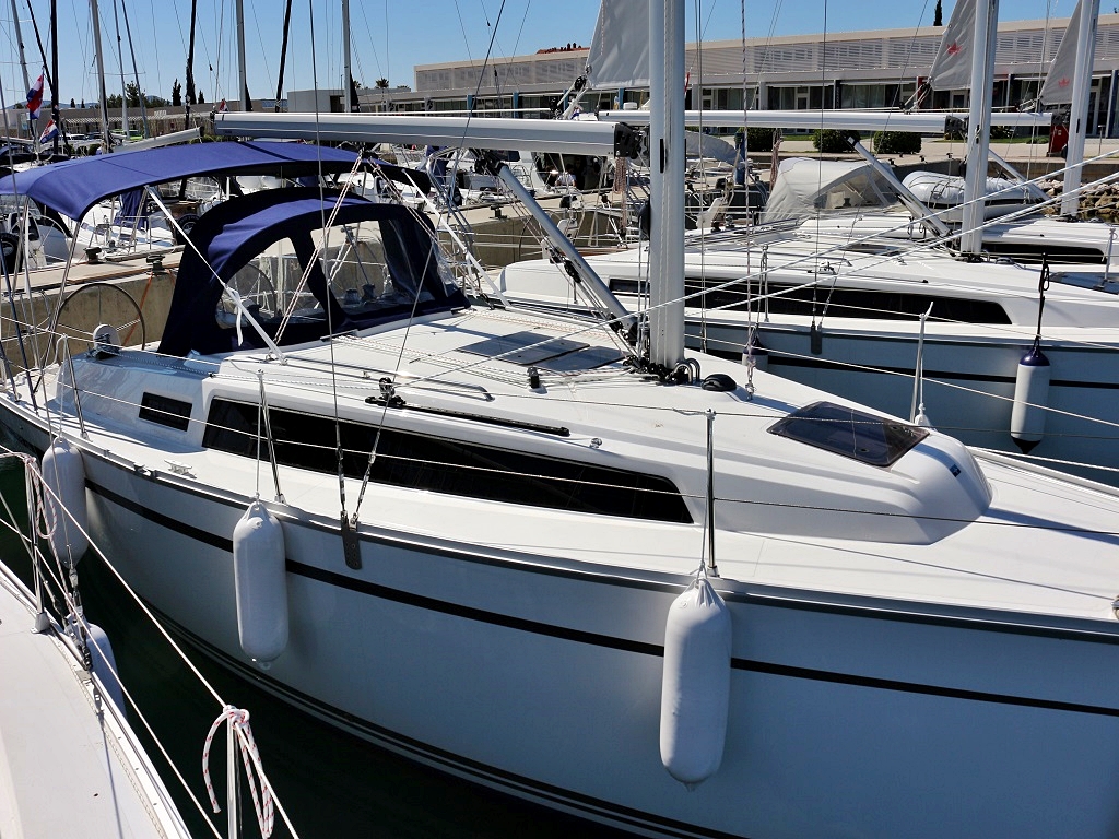 Bavaria Cruiser 34 Innenansicht