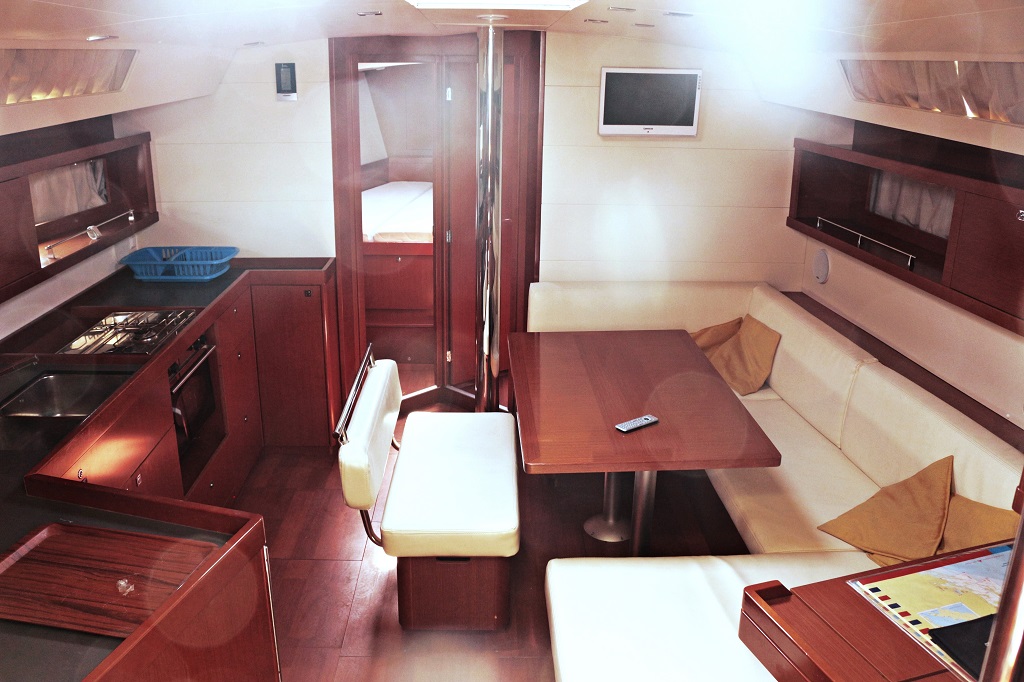 Oceanis 45 Innenansicht