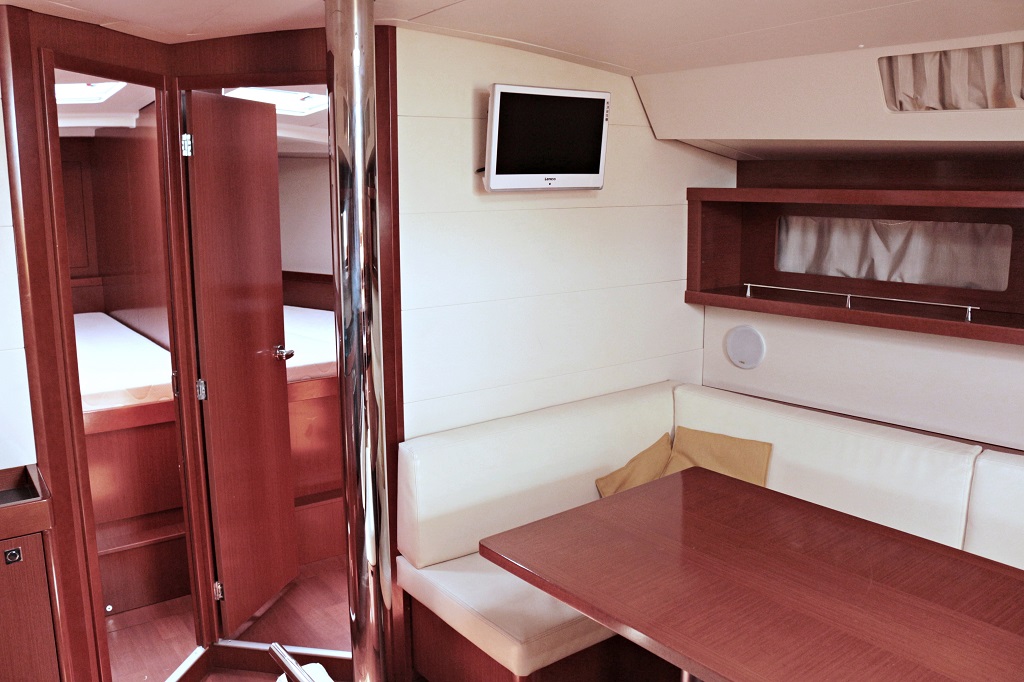 Oceanis 45 Innenansicht