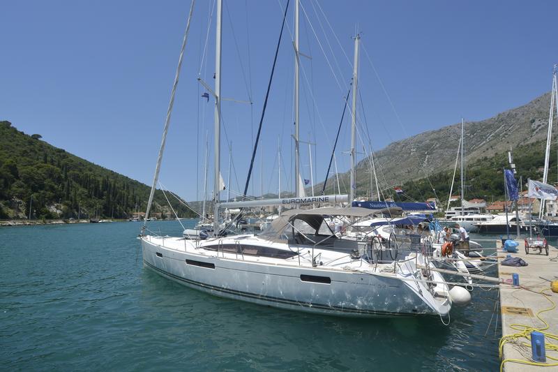 Jeanneau 53 Innenansicht