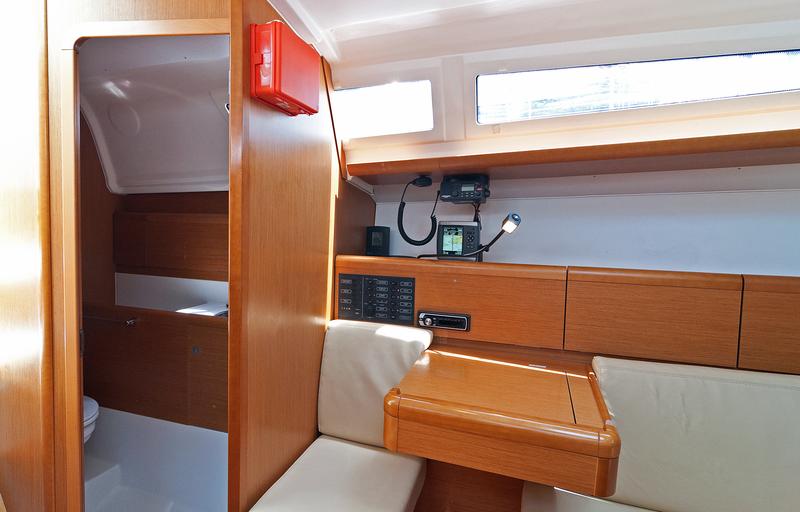 Sun Odyssey 33i Innenansicht