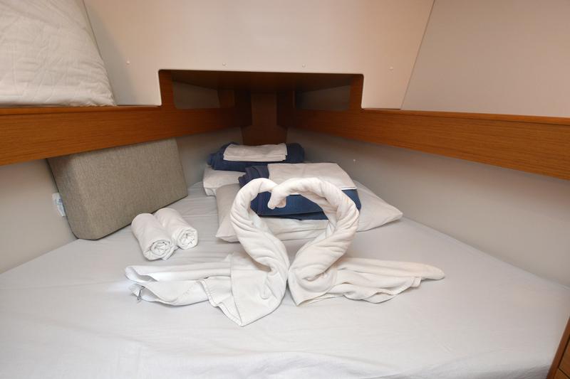 Sun Odyssey 33i Innenansicht