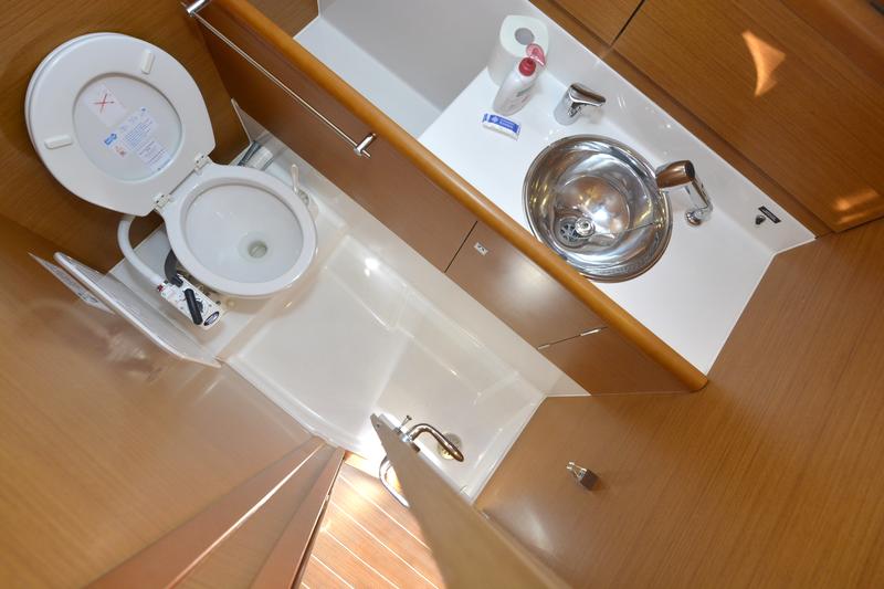 Sun Odyssey 33i Innenansicht