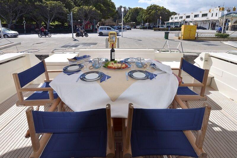 Ferretti 680 Innenansicht