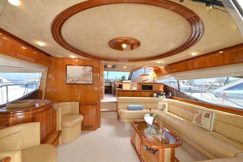 Ferretti 680 Innenansicht