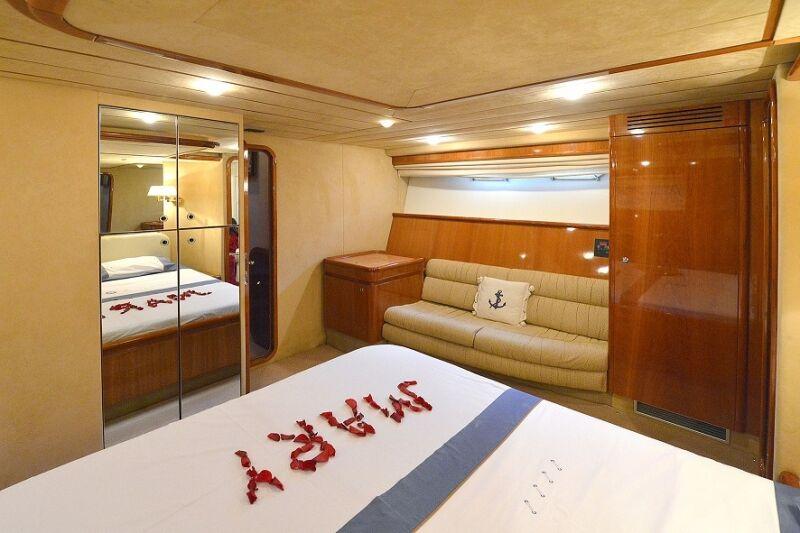 Ferretti 680 Innenansicht