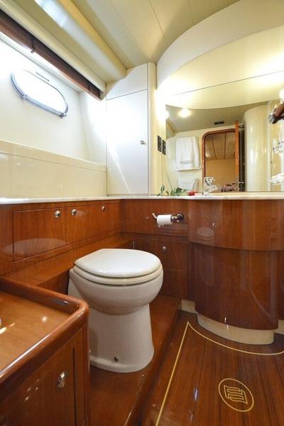 Ferretti 680 Innenansicht