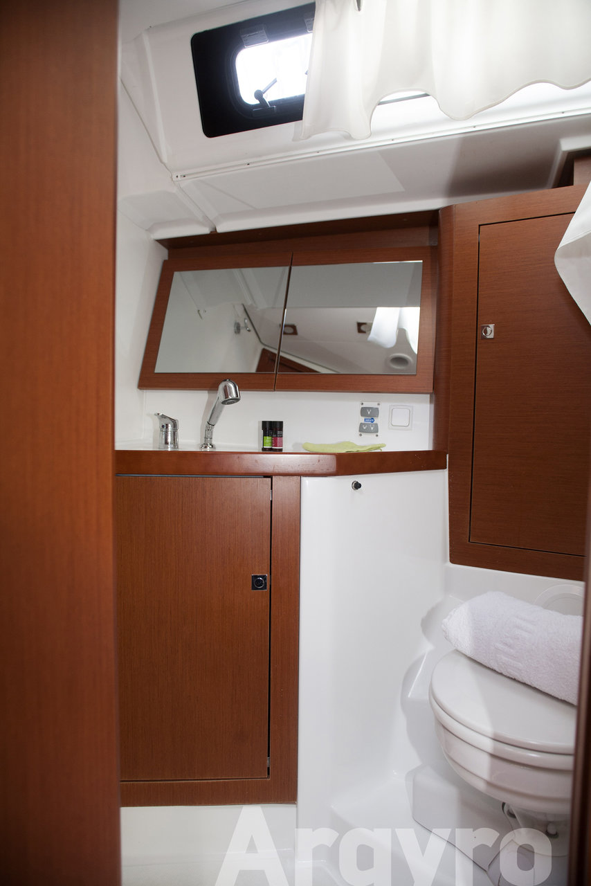 Oceanis 45 Innenansicht