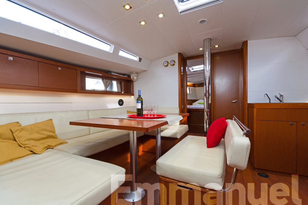Oceanis 48 - 5Cab Nabucco: Aft cabin #2 (Cabin charter - 2 pax) Fully Crewed, ALL EXPENSES Innenansicht