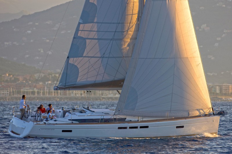 Sun Odyssey 519 (5+1cab/3wc) Top Bild