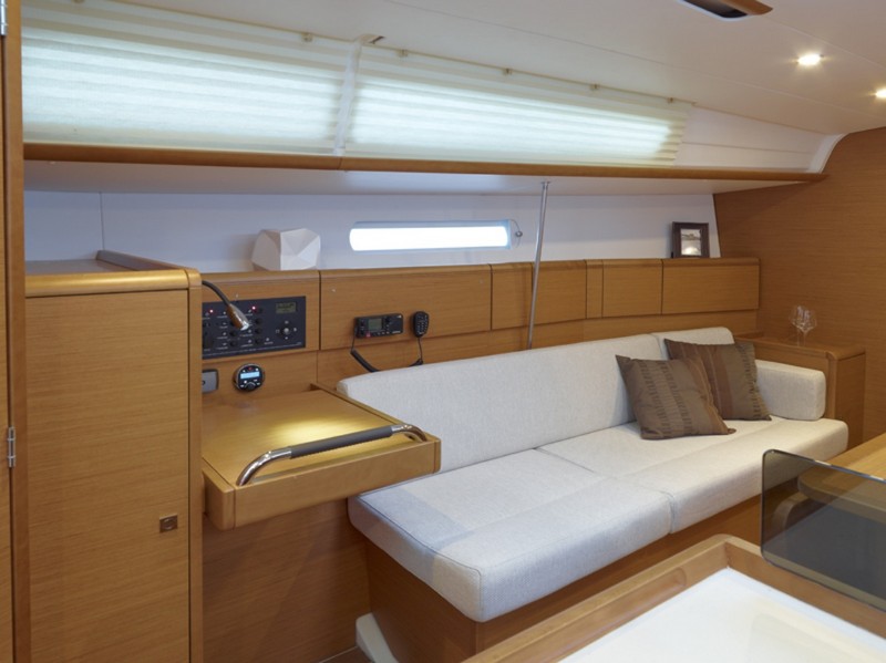 Sun Odyssey 379 Innenansicht
