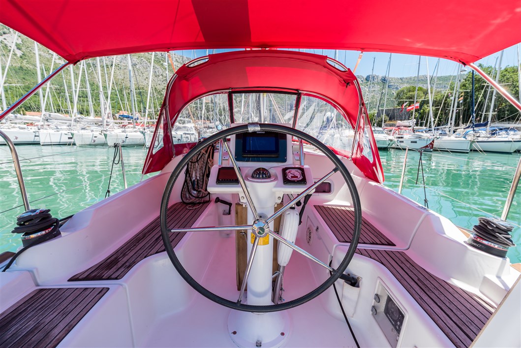 Oceanis 31 Innenansicht