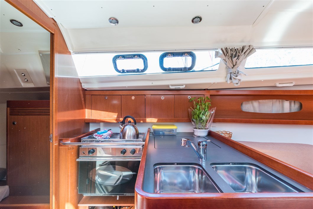 Oceanis 31 Innenansicht