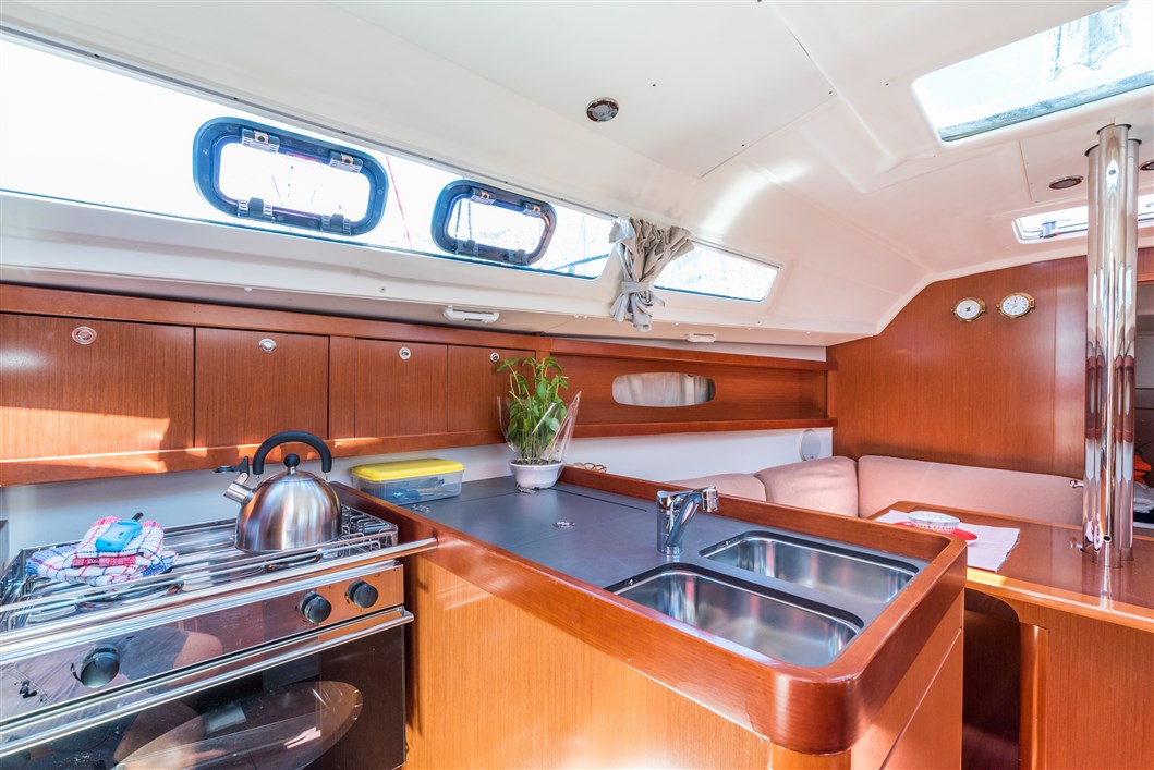 Oceanis 31 Innenansicht