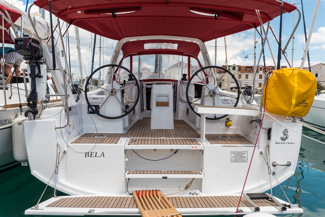 Oceanis 35.1 (3cab) Top Bild