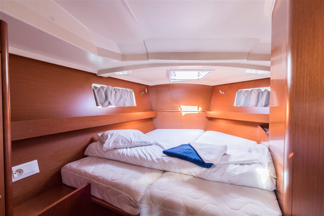 Oceanis 41.1 Innenansicht