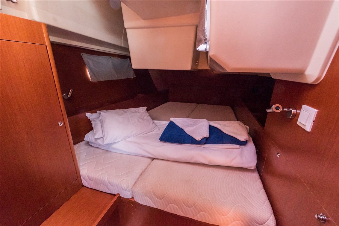 Oceanis 41.1 Innenansicht