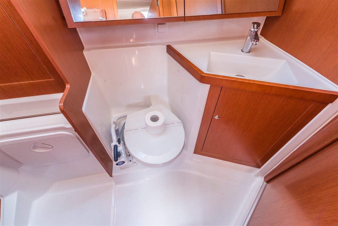 Oceanis 41.1 Innenansicht