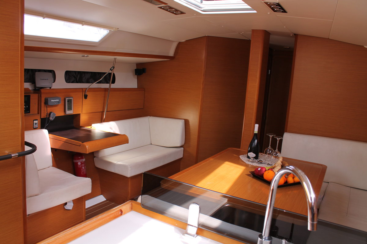 Sun Odyssey 439 Innenansicht