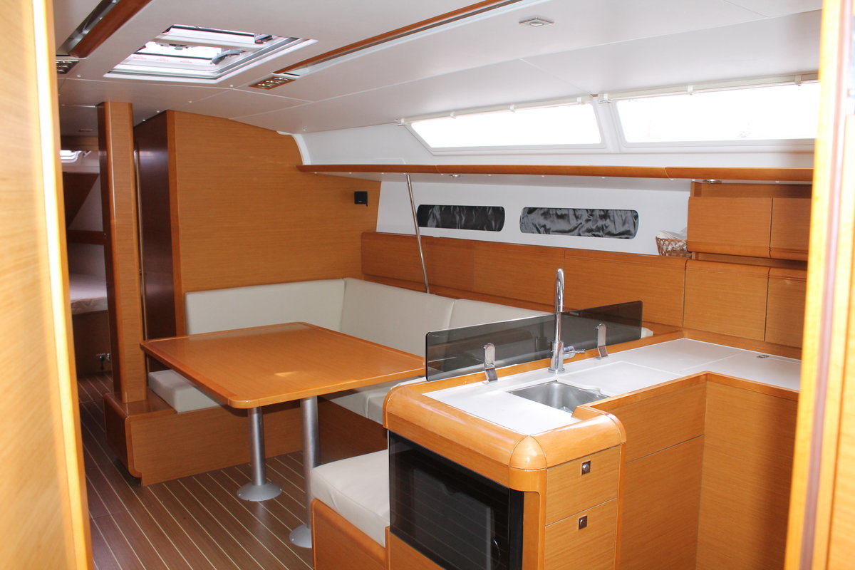 Sun Odyssey 439 Innenansicht