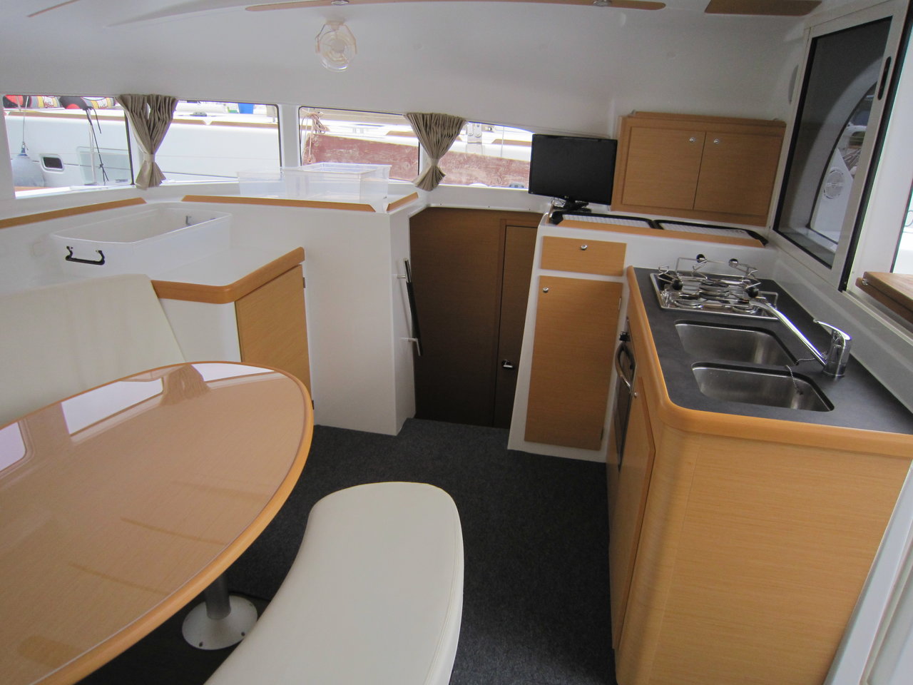 Lagoon 380 Innenansicht