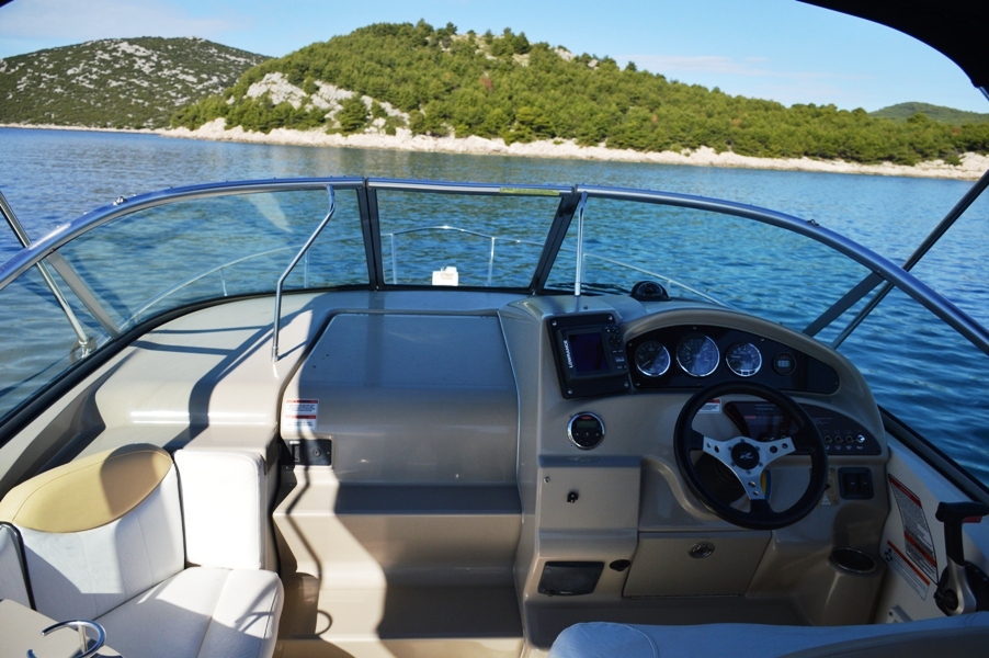 Sea Ray 240 Sundancer Innenansicht