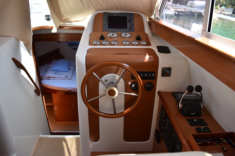 Antares 10.80 Innenansicht