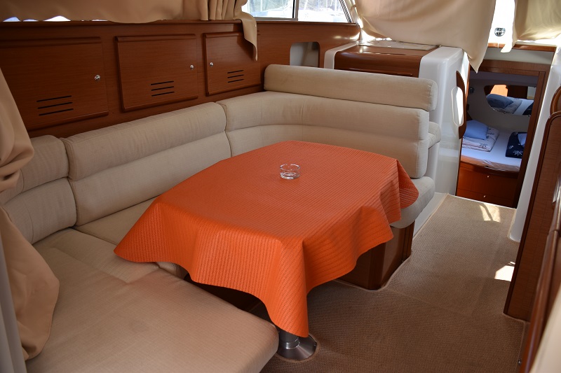 Antares 10.80 Innenansicht