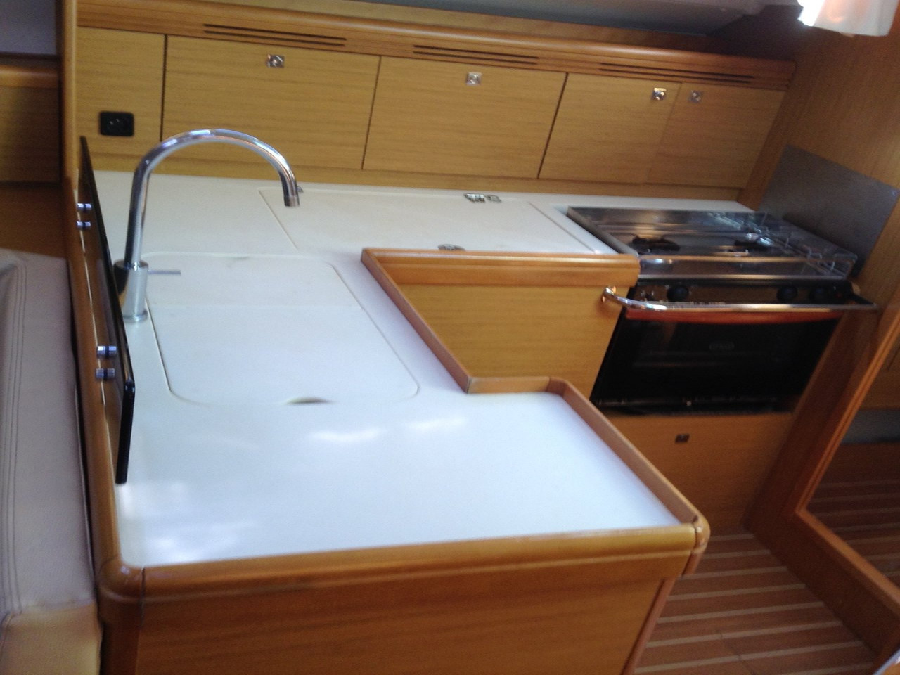 Sun Odyssey 42i Innenansicht