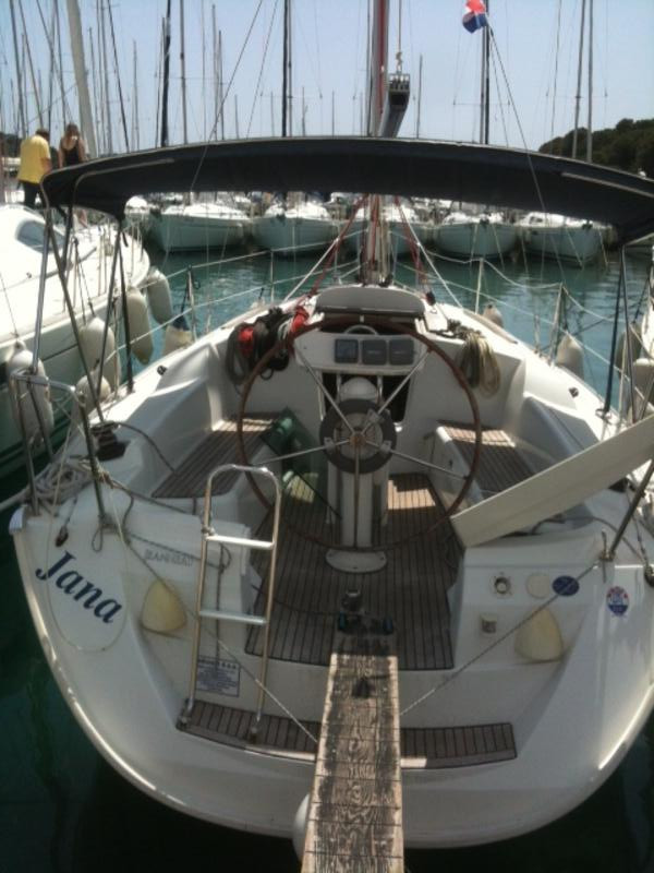 Sun Odyssey 32i Innenansicht