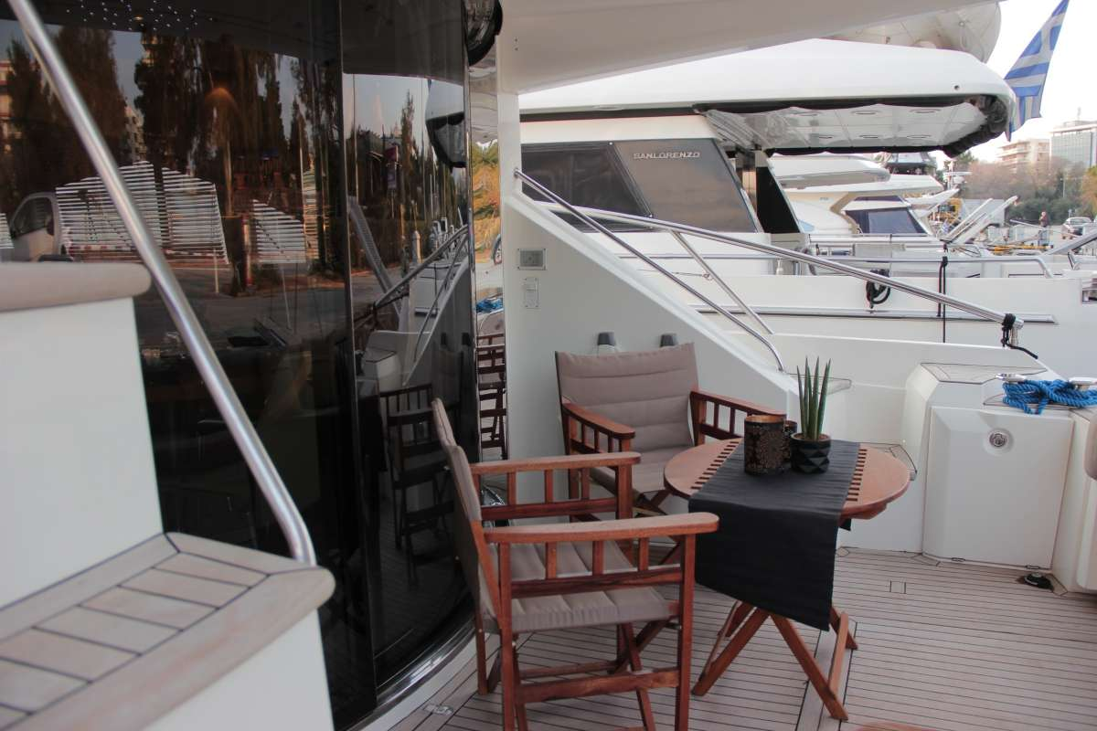 Sealine T60 AURA Innenansicht