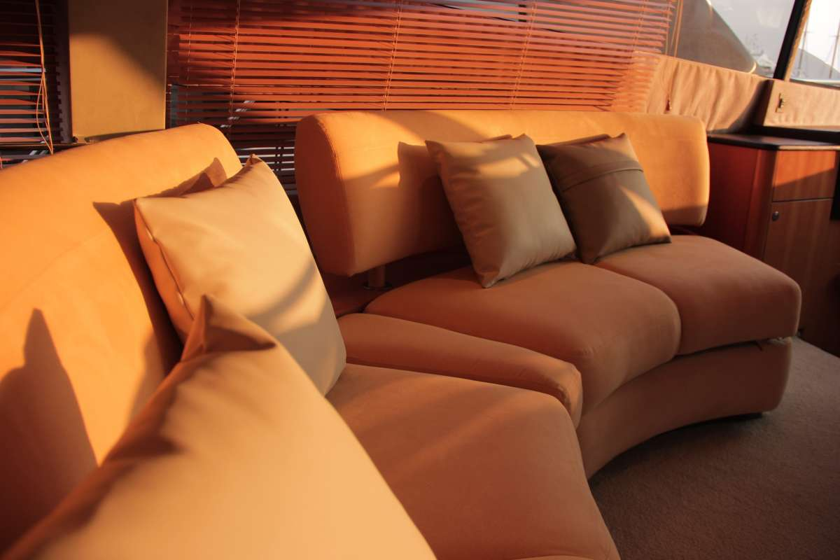 Sealine T60 AURA Innenansicht