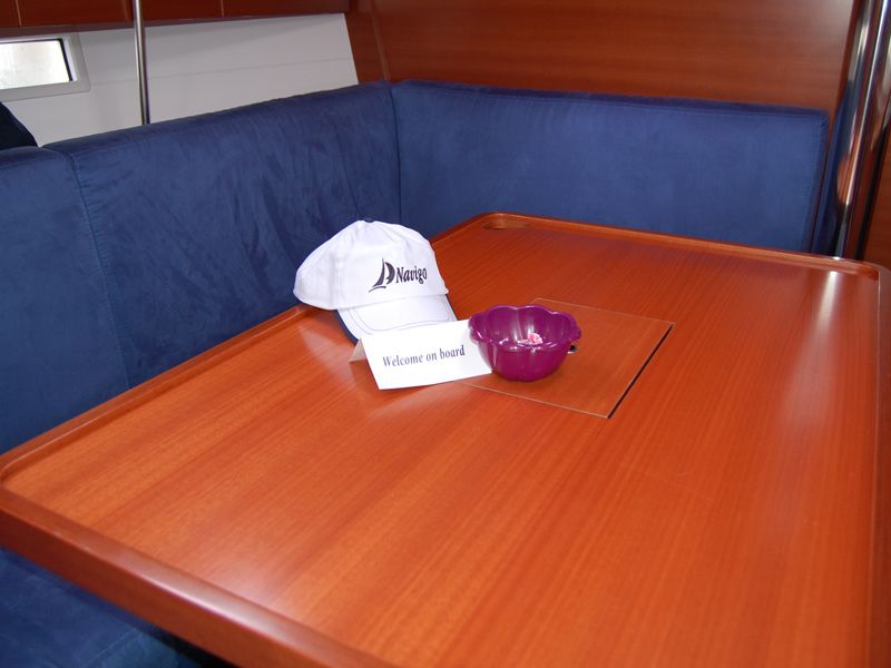 Dufour 375 Grand Large Innenansicht