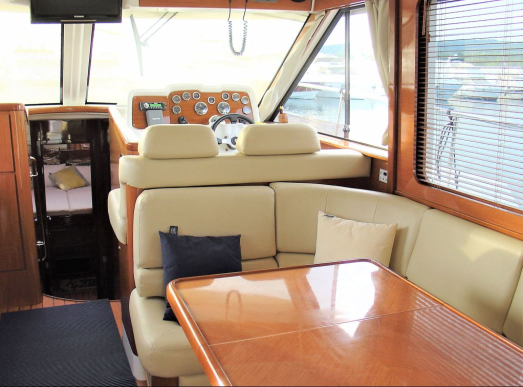 Antares 13.80 Innenansicht