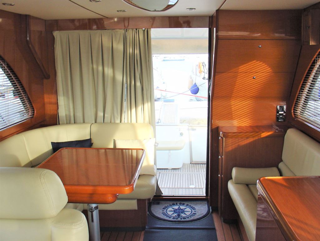 Antares 13.80 Innenansicht