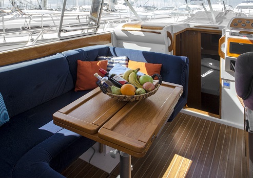 Nimbus 320 Coupe Innenansicht