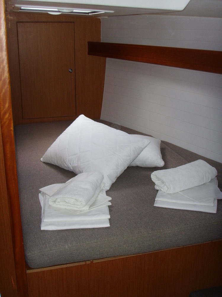 Bavaria Cruiser 45 Alma Innenansicht