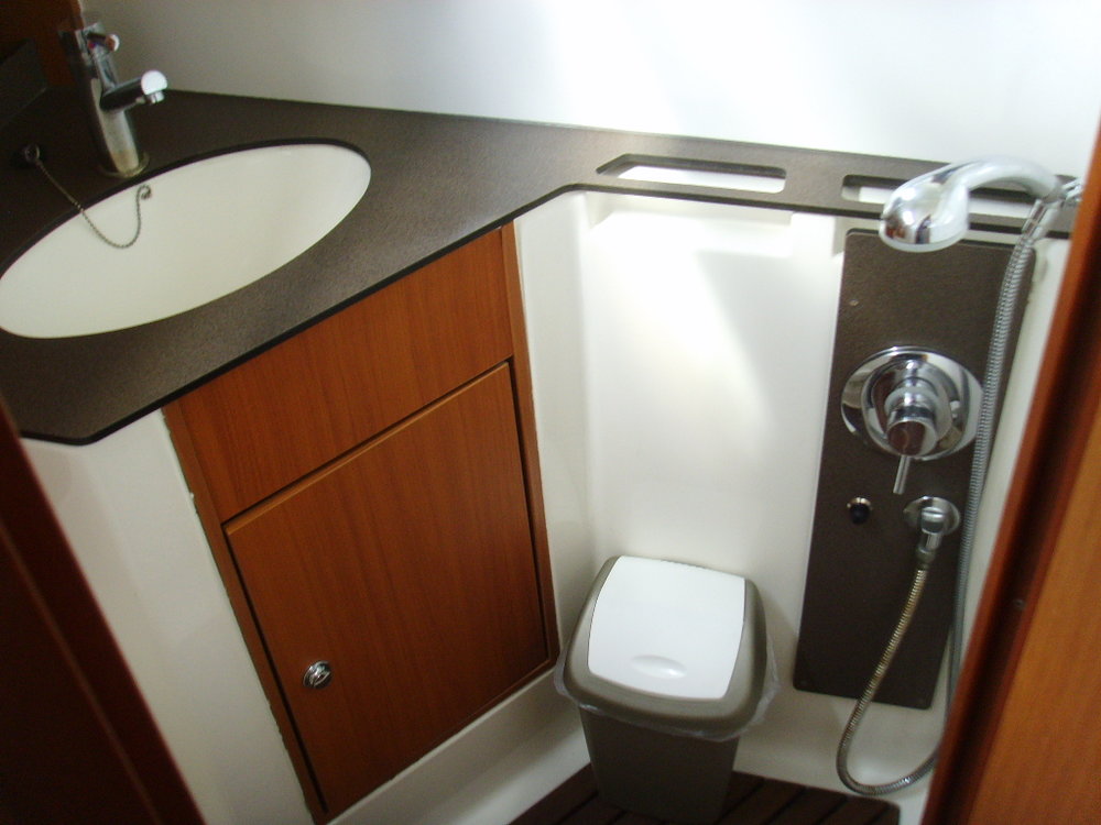 Bavaria Cruiser 45 Alma Innenansicht