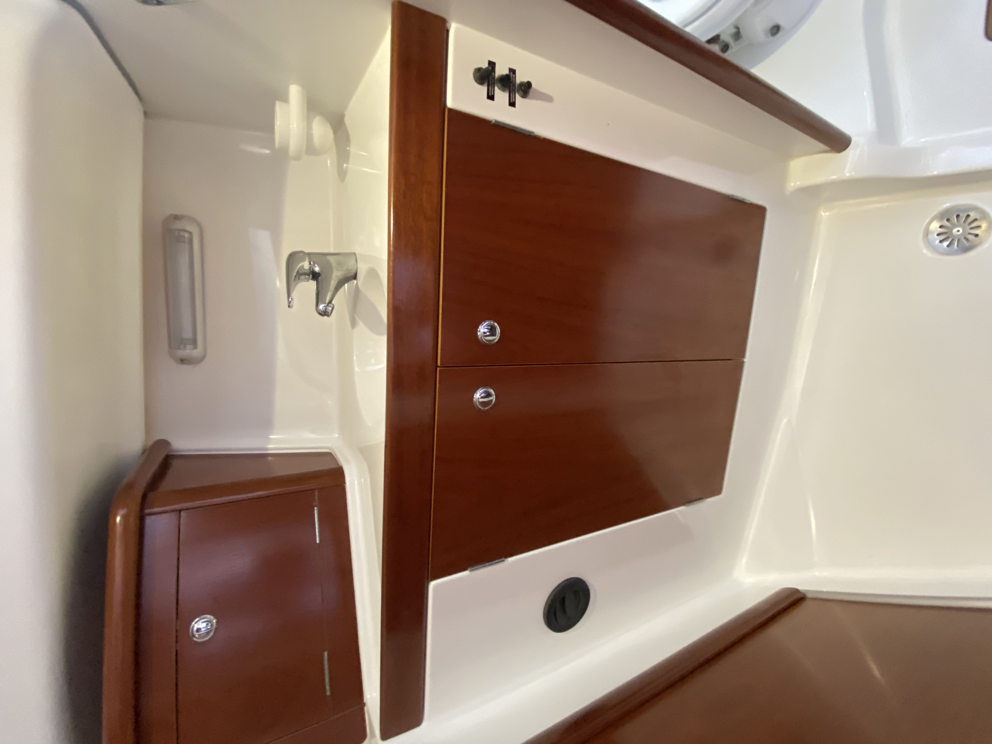 Antares 10.80 Innenansicht