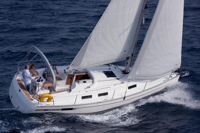 Bavaria Cruiser 32 Innenansicht